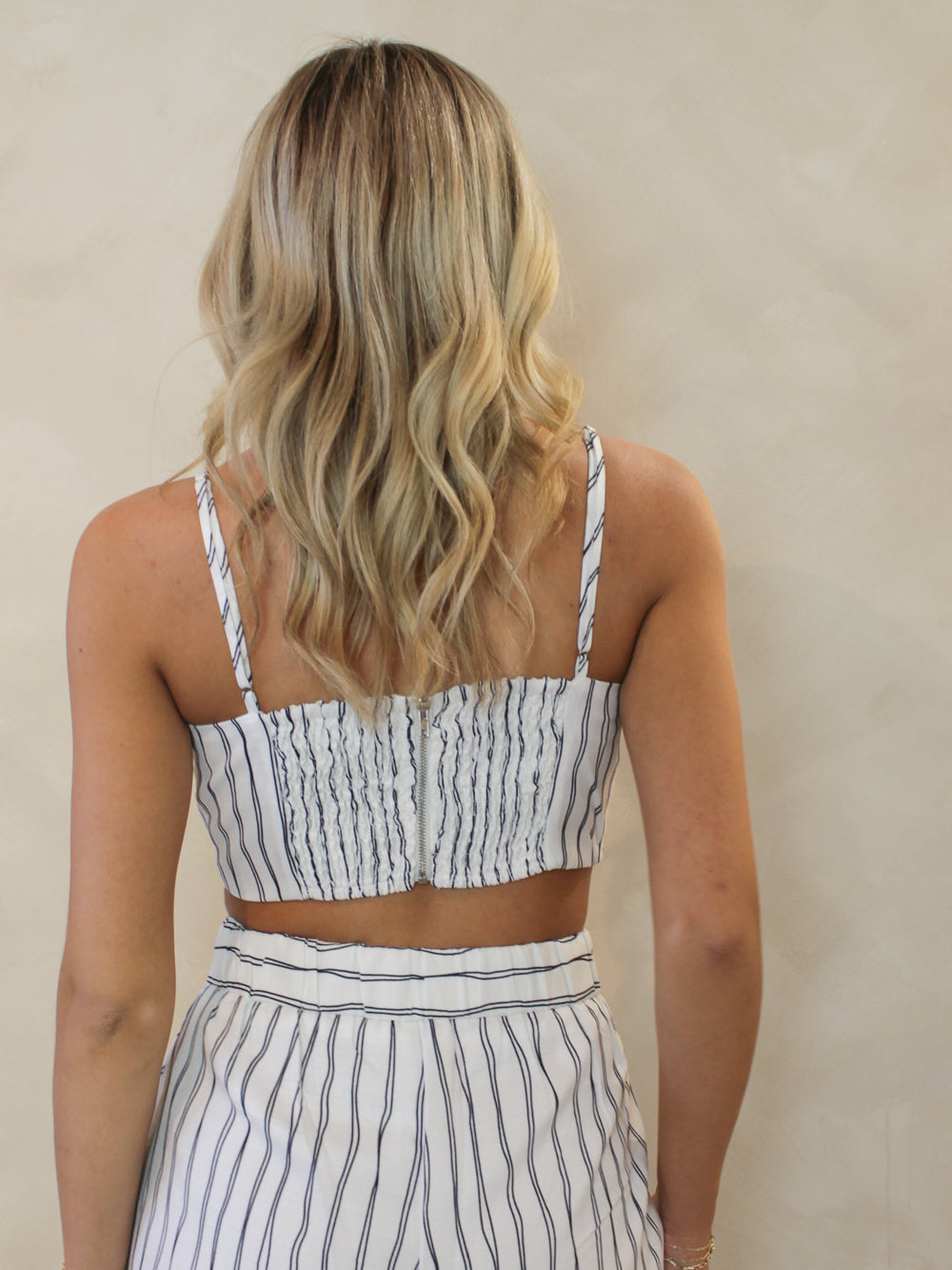 WHITE CROP TOP WITH NAVY STRIPES 